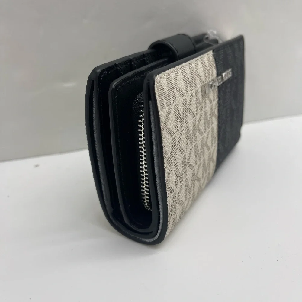MICHAEL KORS Jet Set Travel Md Bifold Zip Signature Logo Wallet Black Multi NWT
